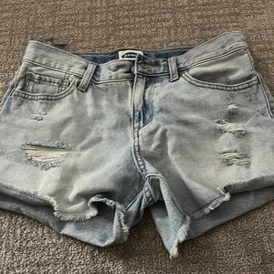 Barley worn old navy jean shorts size 14 kids